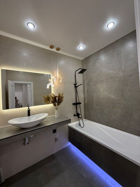 2-к. квартира, 65 м2, 12/16 эт.