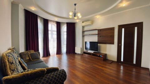 3-к. квартира, 108 м2, 8/14 эт.