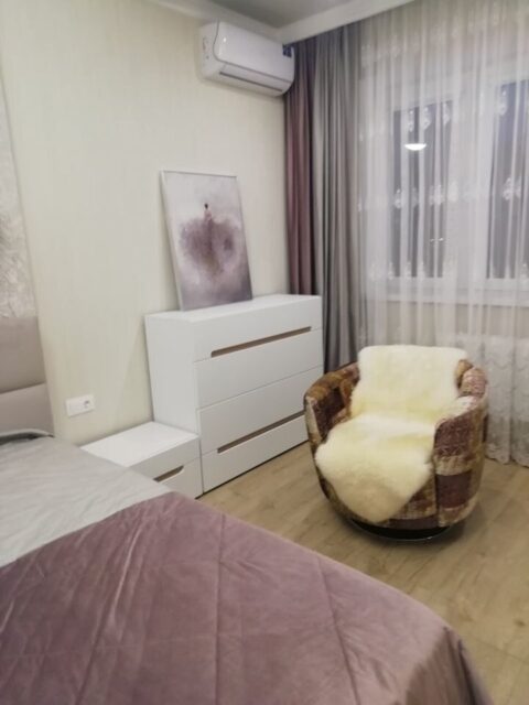 2-к. квартира, 70 м2, 5/15 эт.