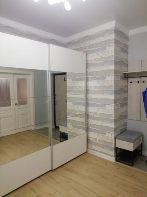 2-к. квартира, 70 м2, 5/15 эт.