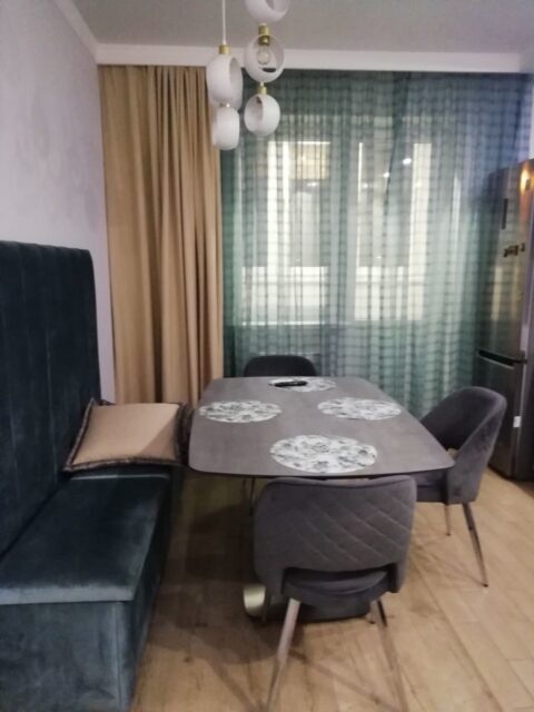 2-к. квартира, 70 м2, 5/15 эт.