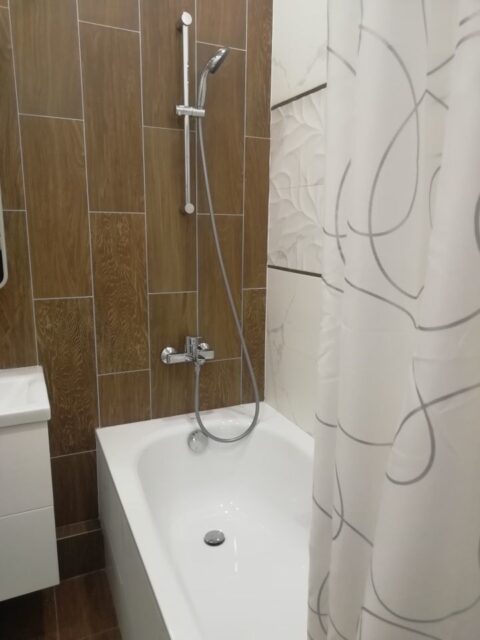 2-к. квартира, 70 м2, 5/15 эт.