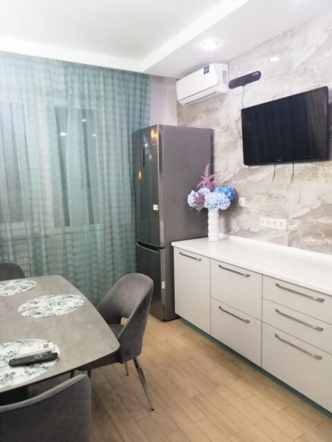 2-к. квартира, 70 м2, 5/15 эт.