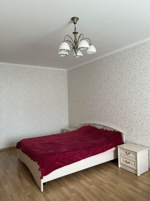 2-к. квартира, 75 м2, 8/16 эт.
