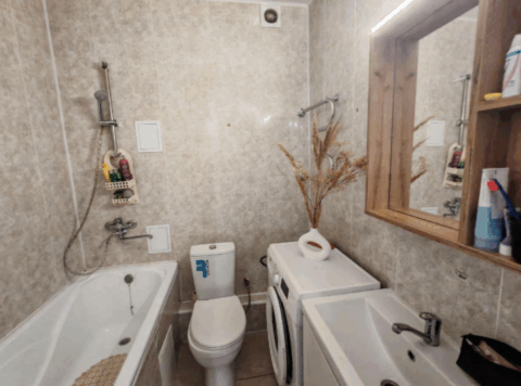 2 комнатная квартира, 42 м2, 2/5 эт.
