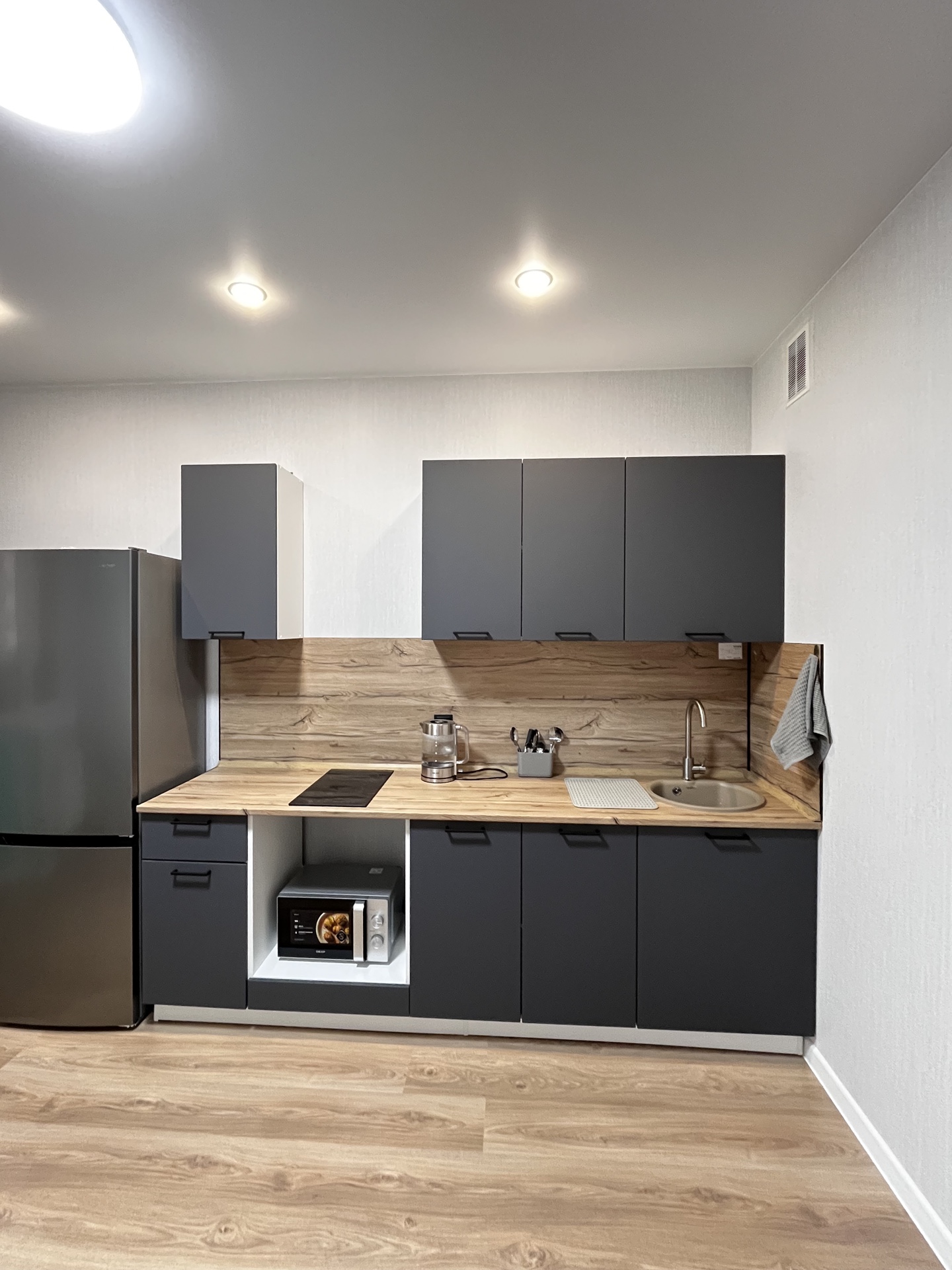 foto-1-komnatnaya-kvartira-43-m2-5-24-et-zhk-luchshiy